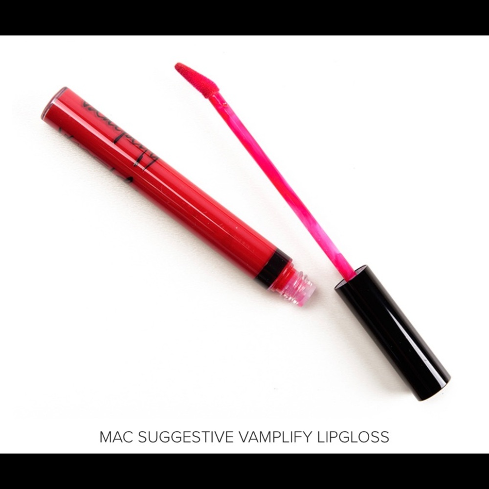 MAC Vamplify Lipgloss